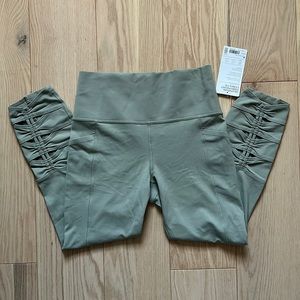 NWT Athleta Salutation Stash Pocket II Cinch 7/8 Leggings